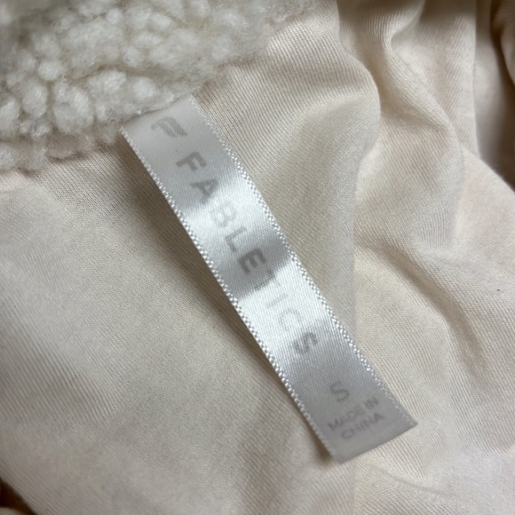 Fabletics Nelly Mixed Media Half zip Pullover Women’s Small - Picture 10 of 11